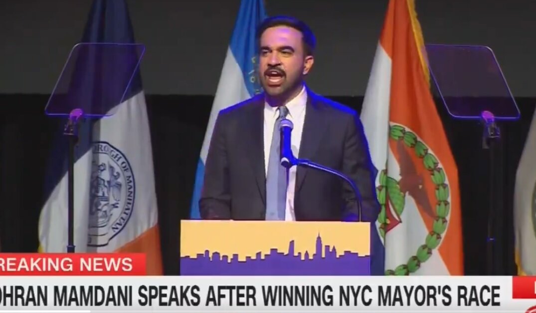 شهردار جدید نیویورک از خجالت ترامپ درآمد: صدامو داری؟ +ویدیو