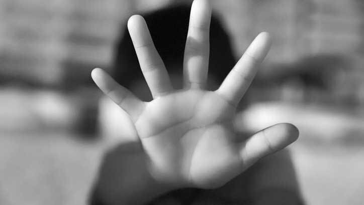 V Iranu aretirali najstnika zaradi spolne zlorabe mladoletnika