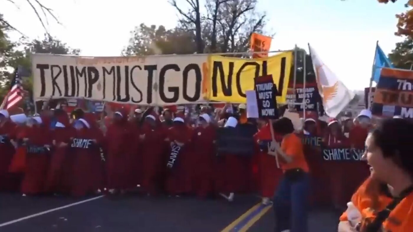 اعتراض گسترده آمریکایی‌ها در سالگرد پیروزی ترامپ +ویدیو