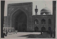 یک زن ۲٫۵ کیلو طلا از آستان قدس سرقت کرد!