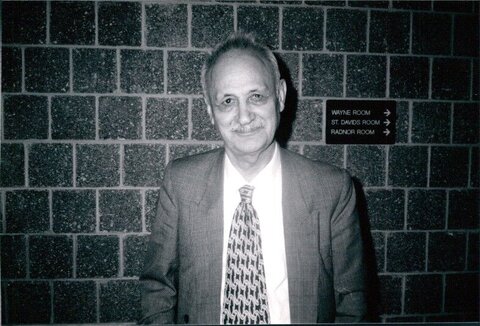 گرامیداشت عبدالحسین زرین‌کوب|  ستاره آسمان ادب ایران همچنان می‌درخشد