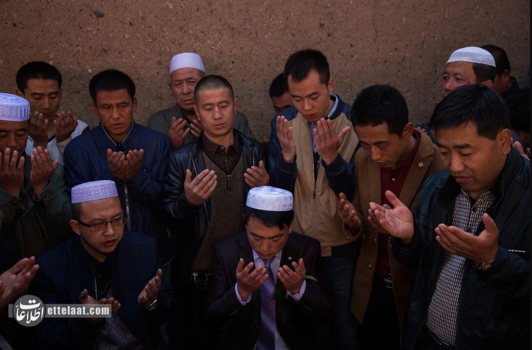 این شهروندان چینی با «نیت فارسی» نماز می‌خوانند