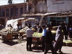 چاپ عکس یادگاری با پیاز در صفحه اول روزنامه‌ها!