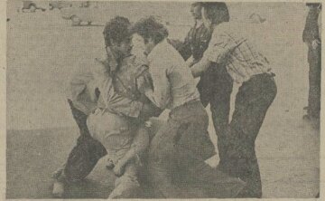 گزارش تصویری از درگیری خونین خیابانی بخاطر ۵ ریال!