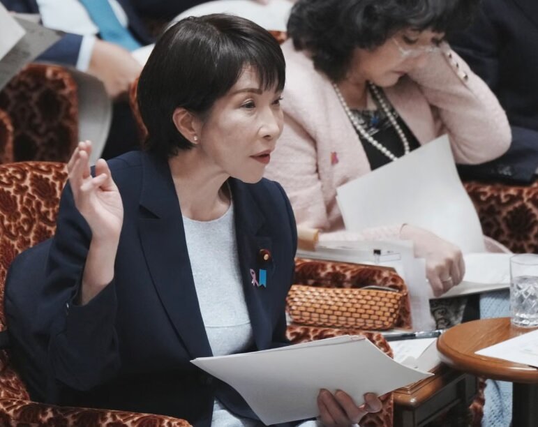 جنجال نخست‌وزیر در مجلس: ۲ ساعت می‌خوابم که برای پوستم ضرر دارد! +ویدیو