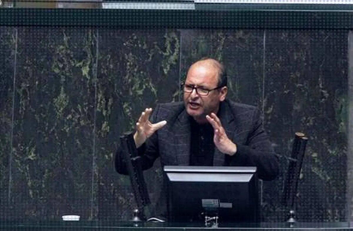 فساد و سوءمدیریت در کنار تحریم‌ها معیشت مردم را مختل کرده!