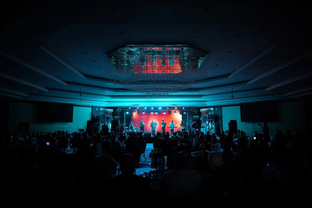 حضور مهمانان ویژه و برنامههای متنوع