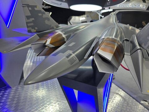 روسیه جنگنده رادارگریز Su-57 را رونمایی کرد! +عکس