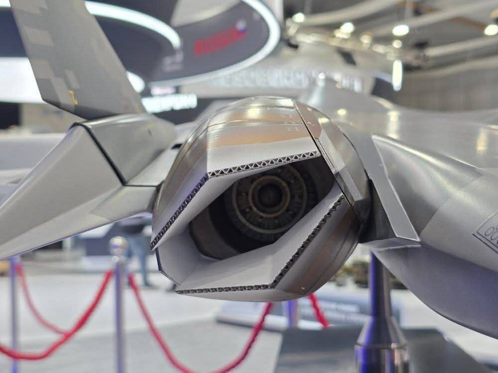 روسیه جنگنده رادارگریز Su-57 را رونمایی کرد! +عکس