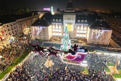 بزرگترین بازار کریسمس اروپا افتتاح شد! +ویدیو