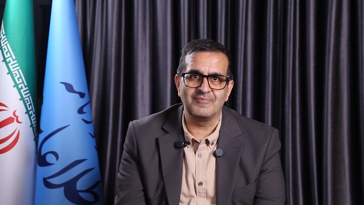 روزانه چند نفر با دفتر رئیس‌جمهور تماس می‌گیرند؟/ در سفر کرمانشاه ۷۰هزار نامه داشتیم