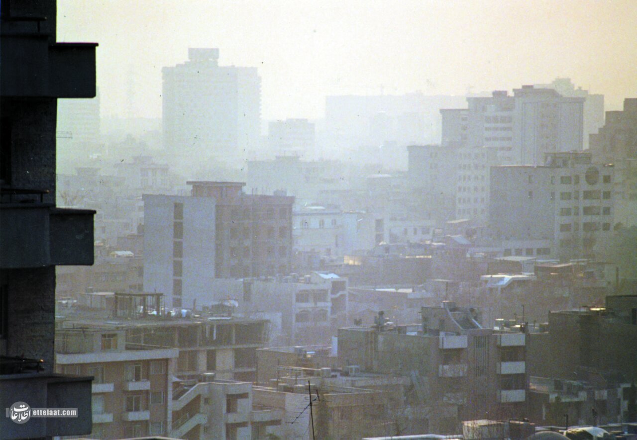 گزارش تصویری از آلودگی هوای تهران در آبان ۱۳۷۴  