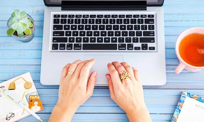 در حال انجام کار از راه دور