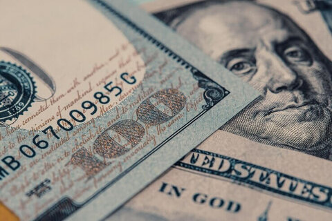 حواله دلار بدون دردسر: چگونه ارز خود را به‌سرعت و با بهترین نرخ ارسال کنیم