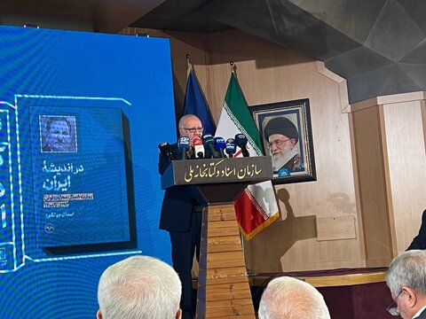 بیژن زنگنه: ما از ریل خارج شدیم