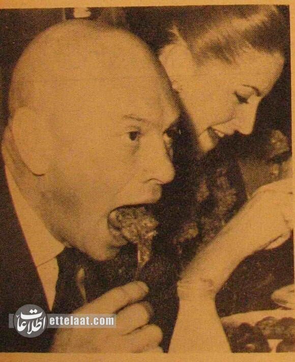 بازیگر مشهور هالیوود در تهران چلوکباب خورد و از اصفهان گز سوغاتی برد! +عکس