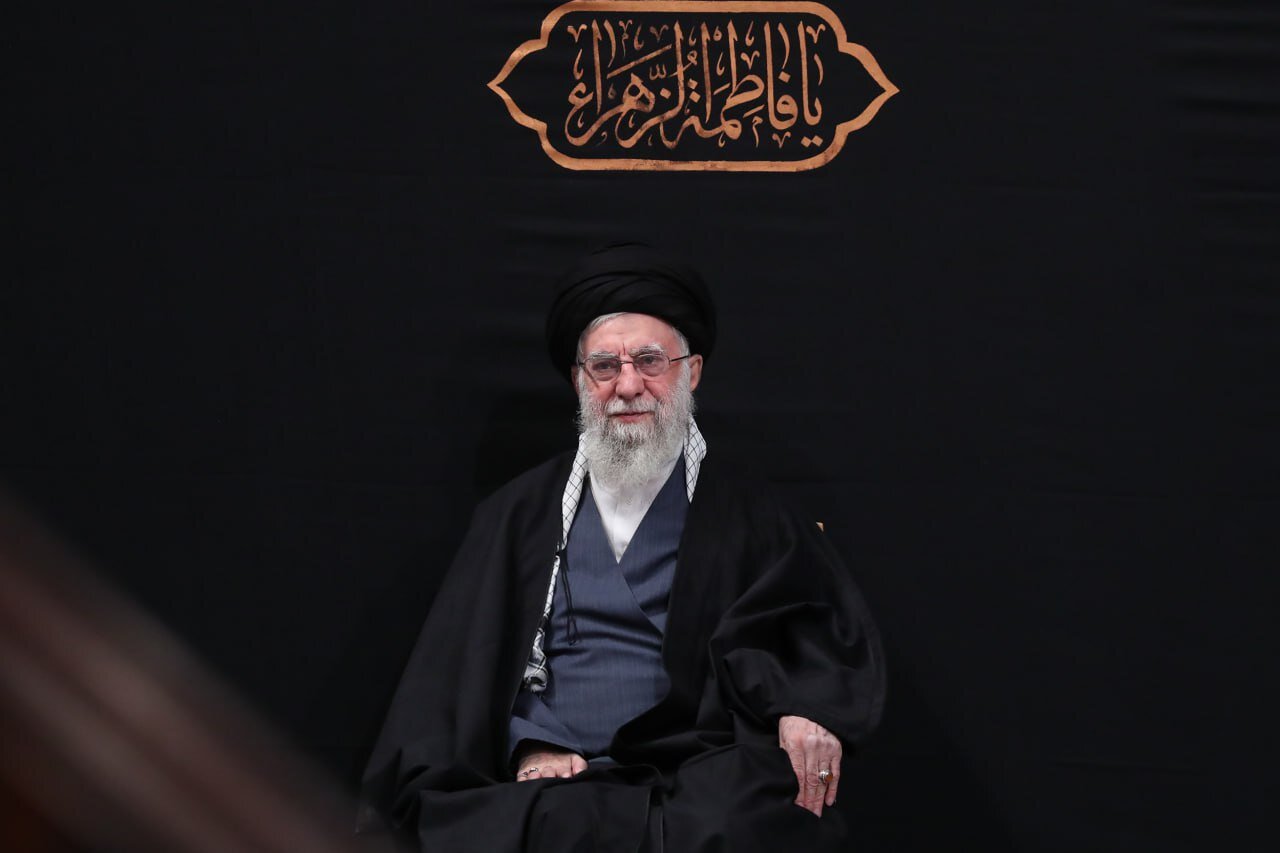 حضور رهبر انقلاب در دومین شب مراسم عزاداری فاطمیه +تصاویر