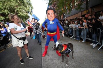 تصاویر| بزرگترین رژه سگ‌های هالووین در نیویورک!