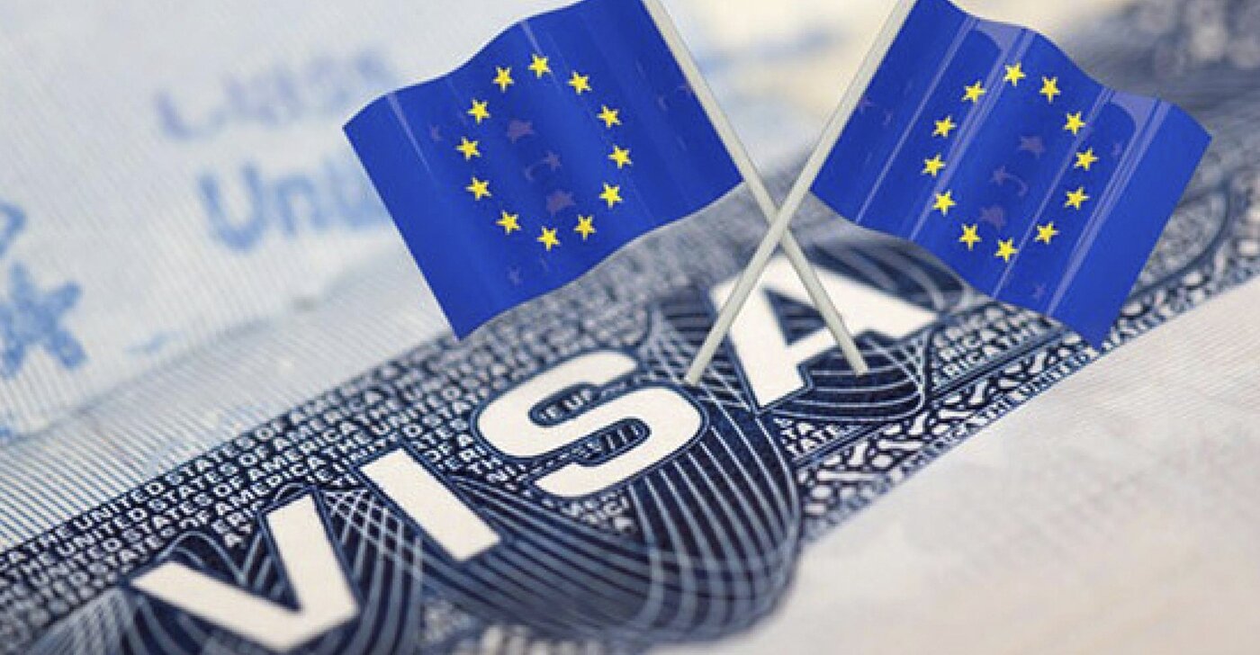 بررسی مدارک و صدور ویزا