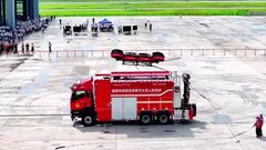 ماشین‌های آتش‌نشانی به پهپاد آب‌پاش مجهز شدند +ویدیو