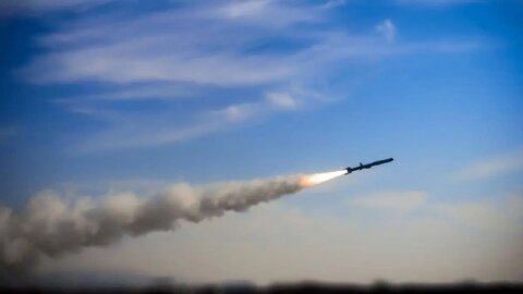 شلیک موشک‌های بالستیک و کروز از نقاط مختلف ایران به قلب دریای عمان +ویدیو