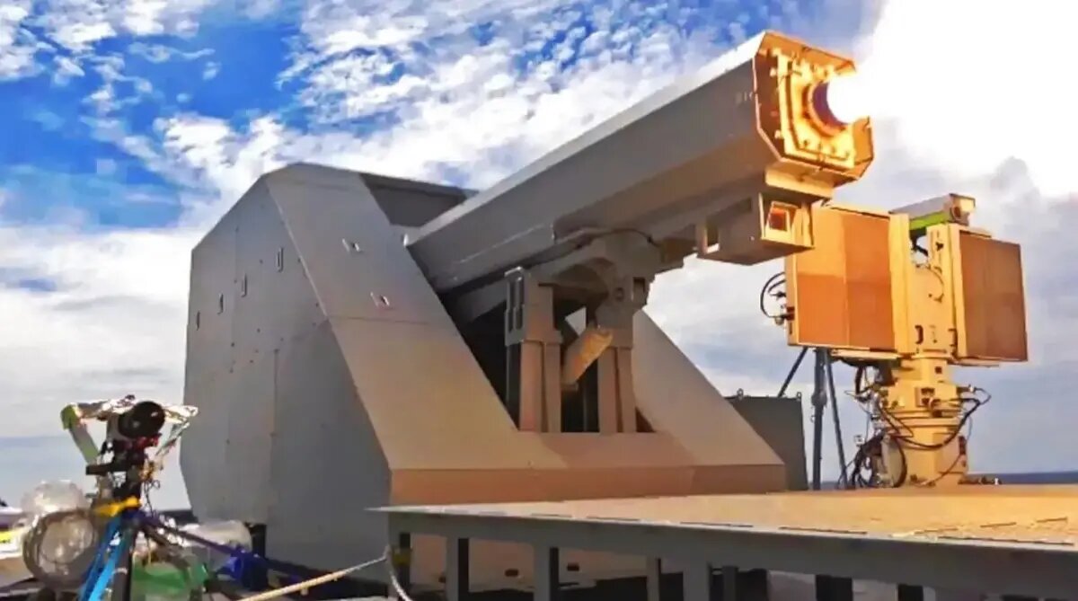 تفنگ الکترومغناطیسی ژاپن شگفتی‌ساز شد +تصاویر