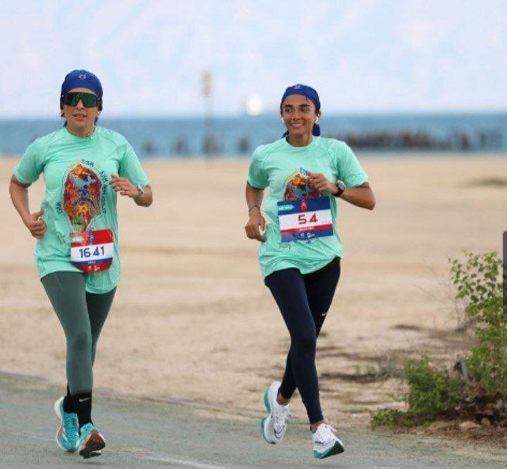 تصاویر زنان دونده در ماراتن کیش 1402