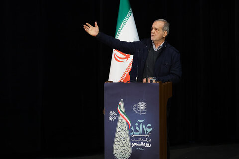 پزشکیان تنهاتر از همیشه؛ صداقت به‌تنهایی مشکلی را حل نمی‌کند!