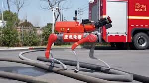 ویدیو| سگ‌های رباتیک آتش‌نشان شدند