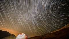 بارش شهابی آسمان ایران را امشب ببینید