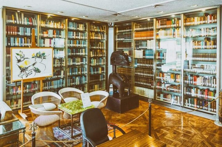 کتابخانه‌های سلطنتی ایران را دریابید؛ گنجینه‌هایی که خاک می‌خورند!