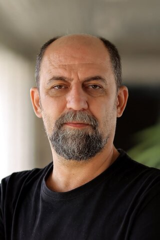 [ منوچهر دین‌پرست ] تجلیل بس است