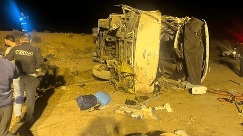 تصادف مرگبار در محور اصفهان- تهران؛ ۱۳ نفر کشته شدند +عکس اجساد