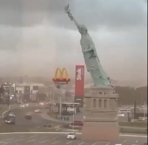 مجسمه مشهور آمریکایی به روایت شاعر؛ مبشر آزادی!