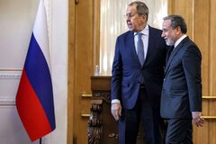 استقبال رسمی وزیر خارجه روسیه از عراقچی در مسکو +ویدیو