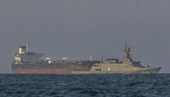 اسکورت نفتکش‌های ونزوئلا با کشتی‌های جنگی را ببینید! +عکس