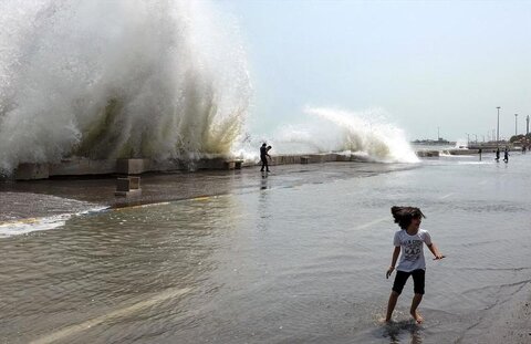 طوفان شدید در نزدیکی این استان؛ ذخیره آب و شارژ گوشی فراموش نشود