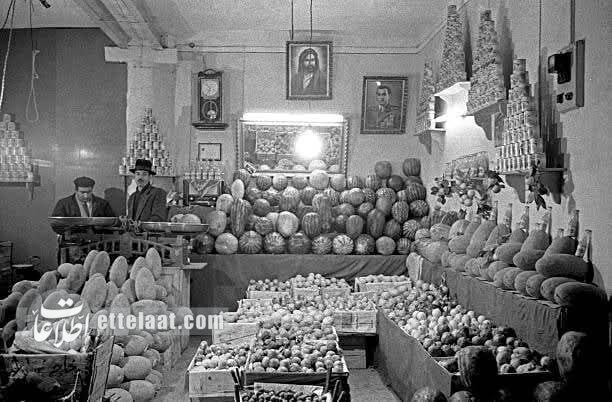 عکس‌های دیدنی از بازار شب یلدای ۶۰ سال پیش!