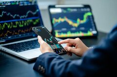 ترامپ با هواپیما و بمب‌افکن به ایران حمله نمی‌کند بلکه...