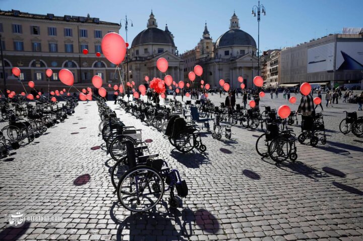 بادکنک قرمز