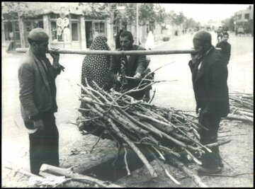 عکس‌های تماشایی از آخرین هیزم‌فروشان تهران را ببینید!