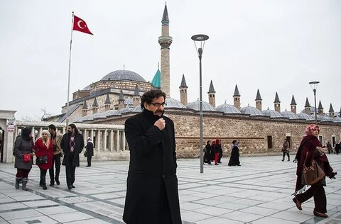 جنجال خواننده مشهور ایرانی در ترکیه/ ماجرای شهرام ناظری و مقبره مولانا چه بود؟