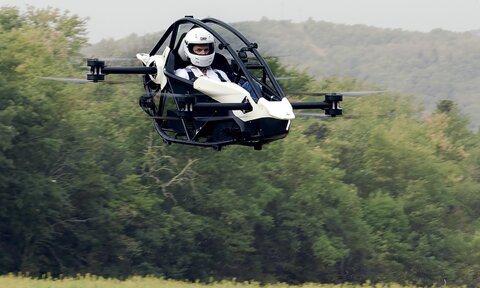 ویدیو| با این وسیله از ترافیک فرار کنید