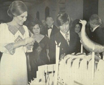 عکس بهرام بیضایی با فرح پهلوی در جشنواره فیلم تهران!