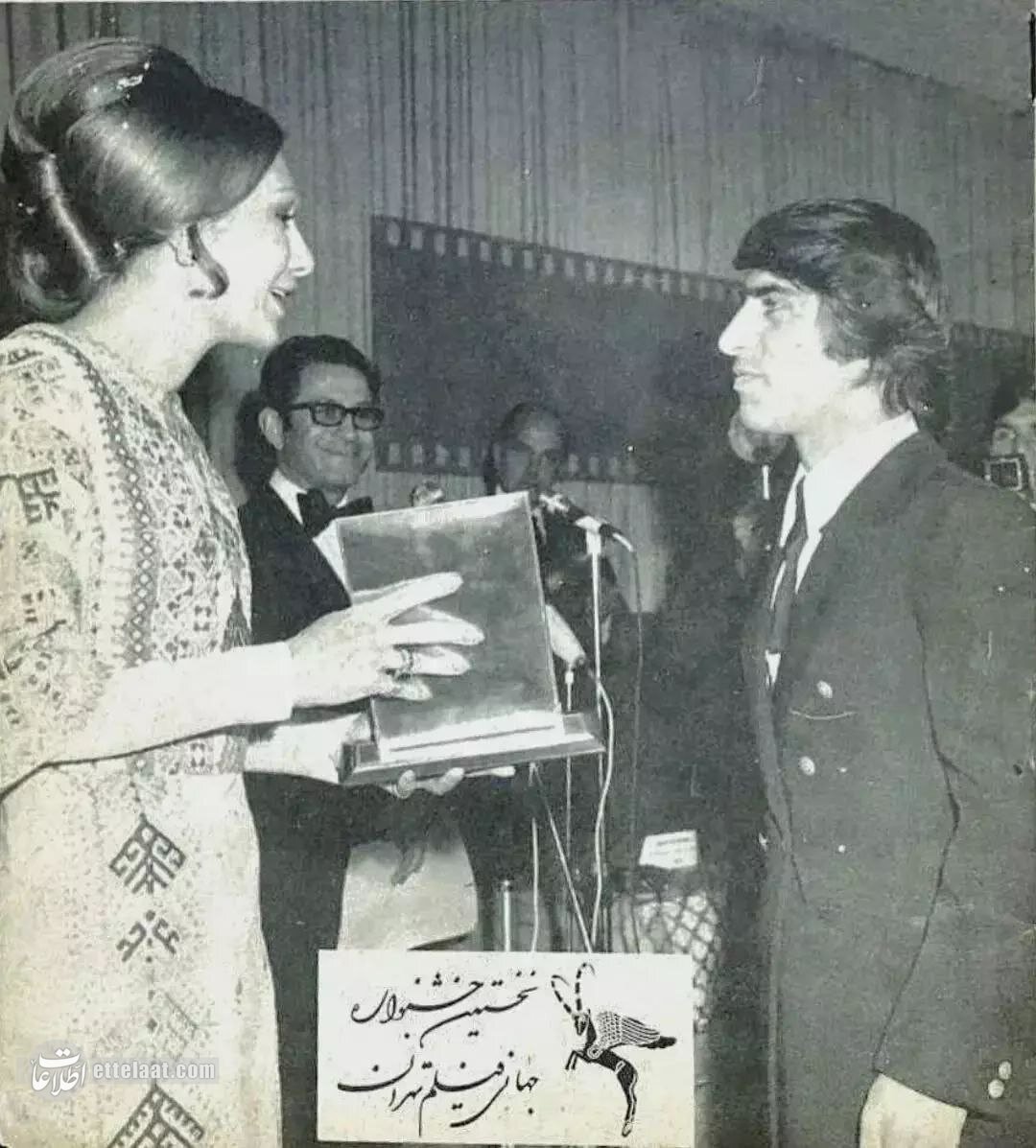 عکس بهرام بیضایی با فرح پهلوی در جشنواره فیلم تهران!