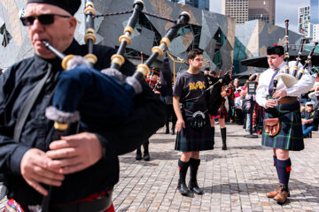 تصاویر| بزرگ‌ترین گروه موسیقی سنتی در ملبورن رکوردشکنی کرد