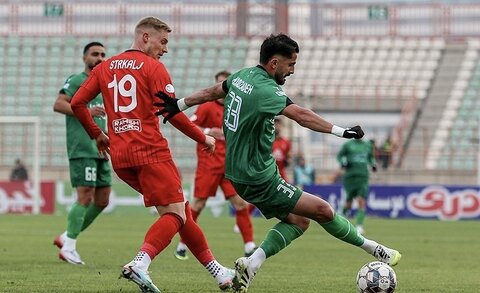 تبریزی‌ها ۲ امتیاز دیگر را از دست دادند؛ تراکتور در برف زمین‌گیر شد