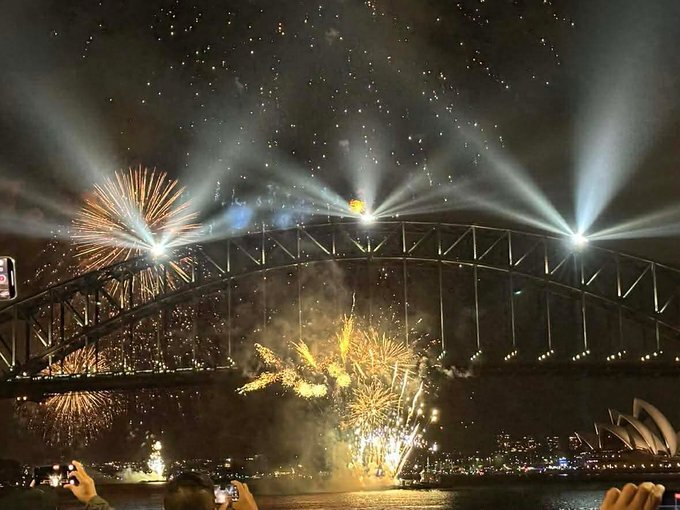 گزارش تصویری آغاز سال نو میلادی ۲۰۲۶