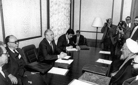 نامه تاریخی امام خمینی(ره) به گورباچف؛ دعوتی فراتر از سیاست