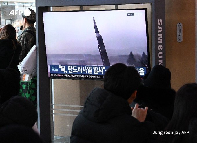 کره‌شمالی ۲ موشک مافوق صوت جدیدش را آزمایش کرد! +عکس